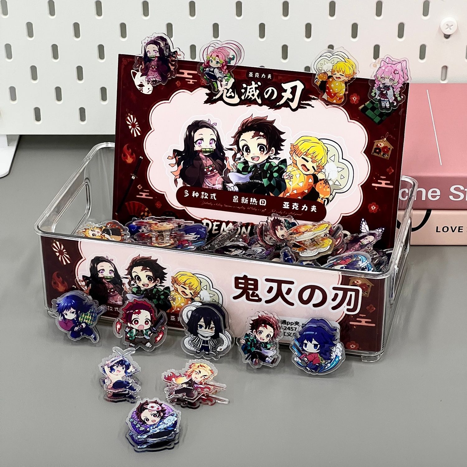 Full box of Demon Slayer PP fo - Anime Merchandise Box recension och pris
